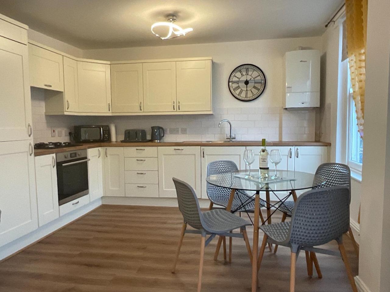Gregory Flats No. 1, By Homeinspire Looe Eksteriør bilde